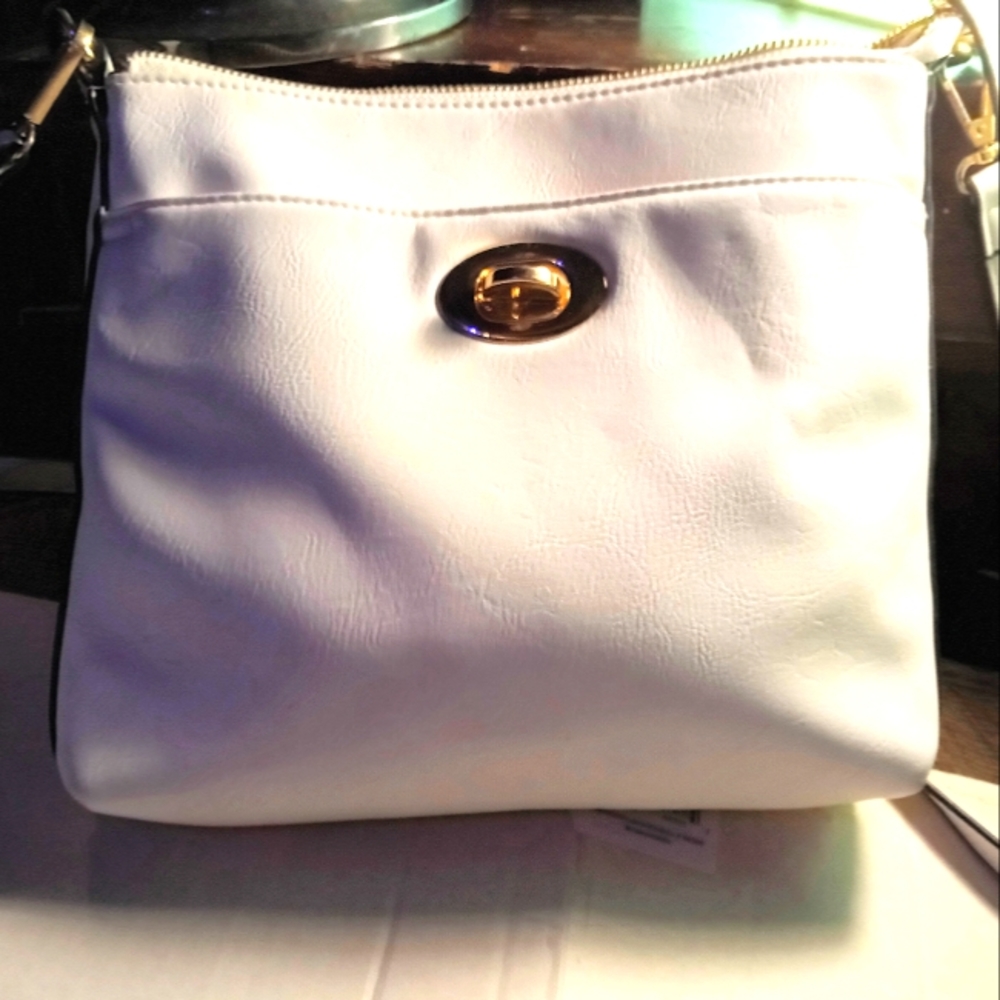 Cross body leather purse